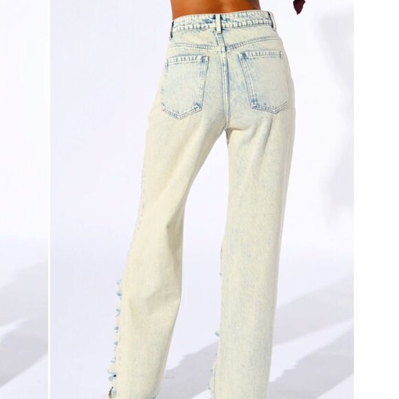 Callie Lives Shredded & Distressed AKIRA Over It High Rise Light Wash Jeans XL - Picture 7 of 8